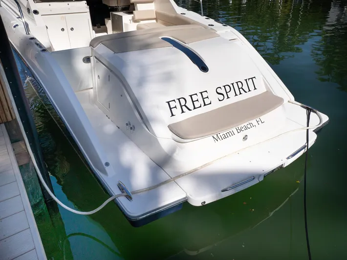 "nameless" Yacht Photos Pics 2014 Pursuit SC 365i Sport Coupe named "Free Spirit" docked in Miami Beach, FL.