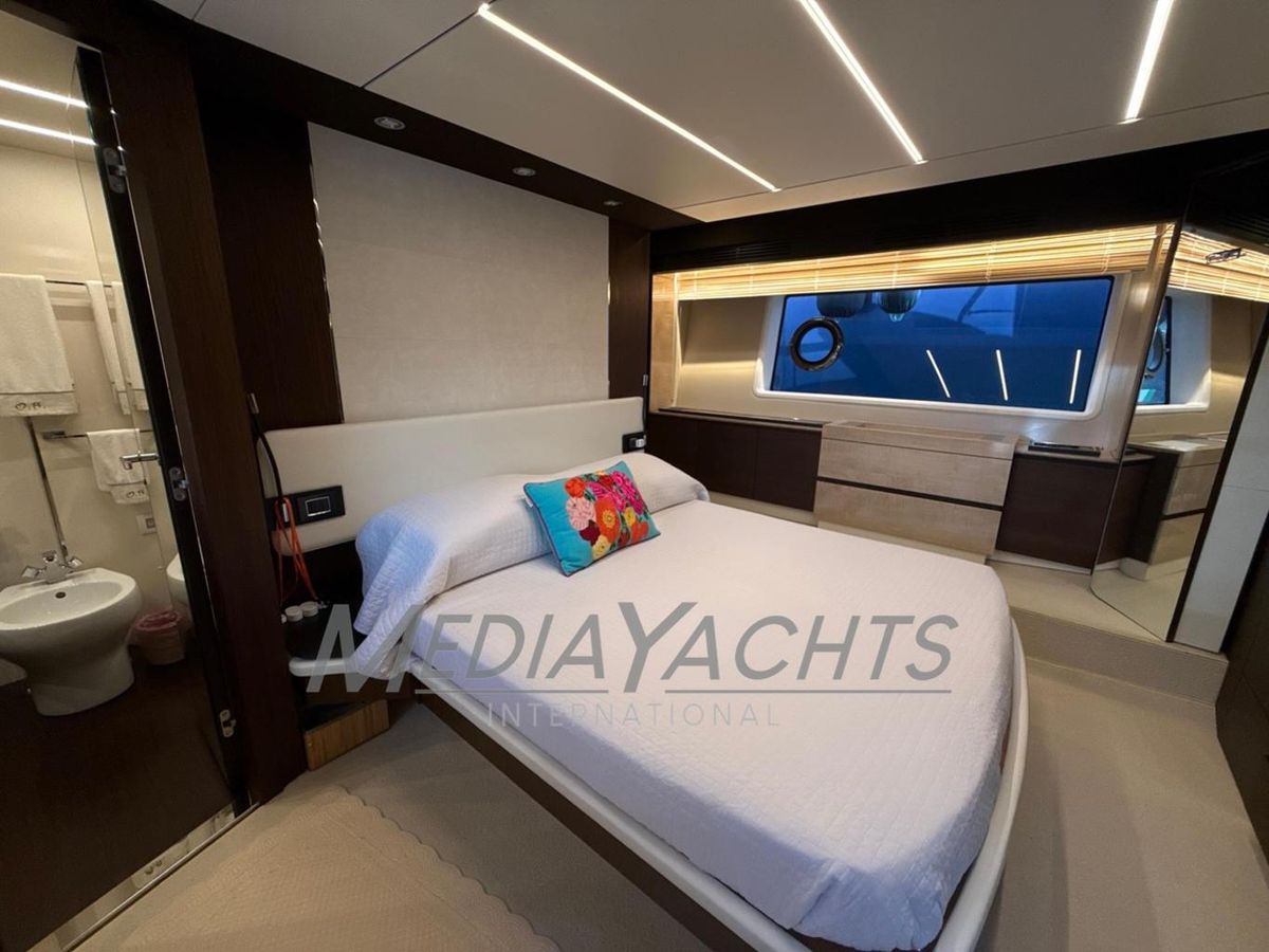 2019 Azimut 71 