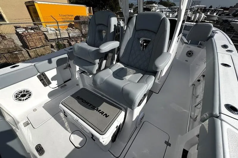  Yacht Photos Pics 2026 Sportsman Heritage 261 Center Console with luxurious seating and modern design.