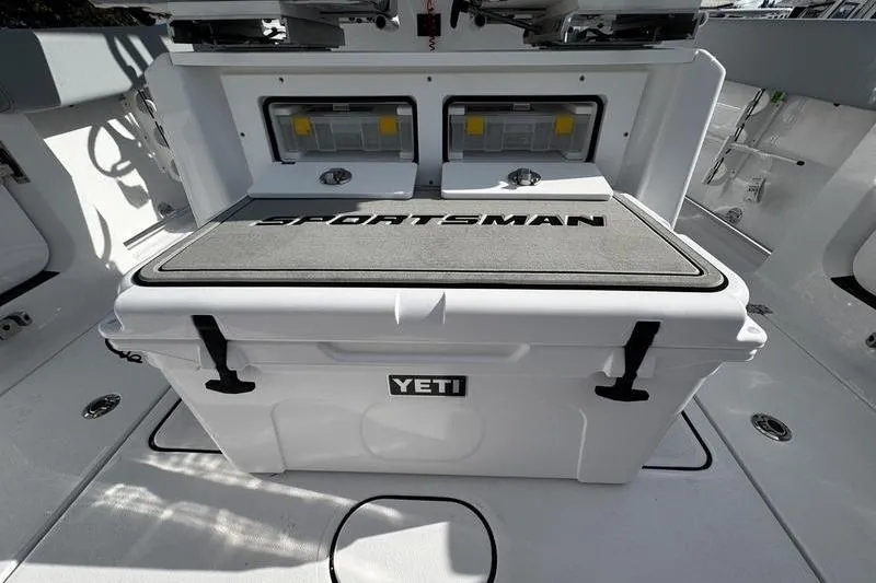  Yacht Photos Pics 2026 Sportsman Heritage 261 Center Console with Yeti cooler on deck.