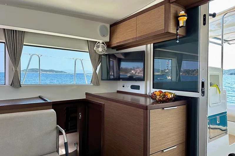  Yacht Photos Pics Lagoon 40 2021