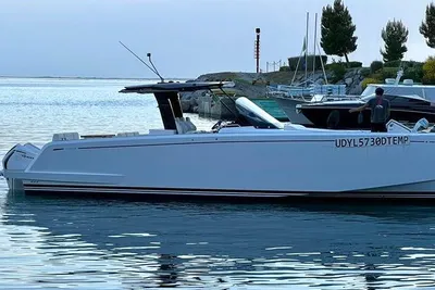 Pardo Yachts 38 Outboard
