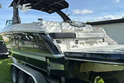 Chaparral 30 Surf