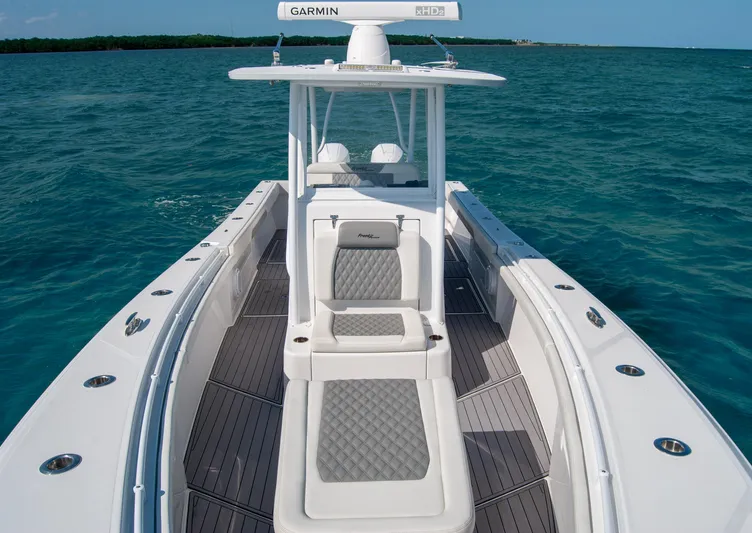  Yacht Photos Pics 2023 Front Runner 33 Center Console boat on open water.