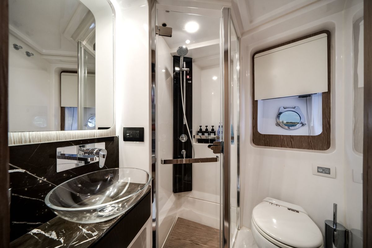 2020 Azimut 60 