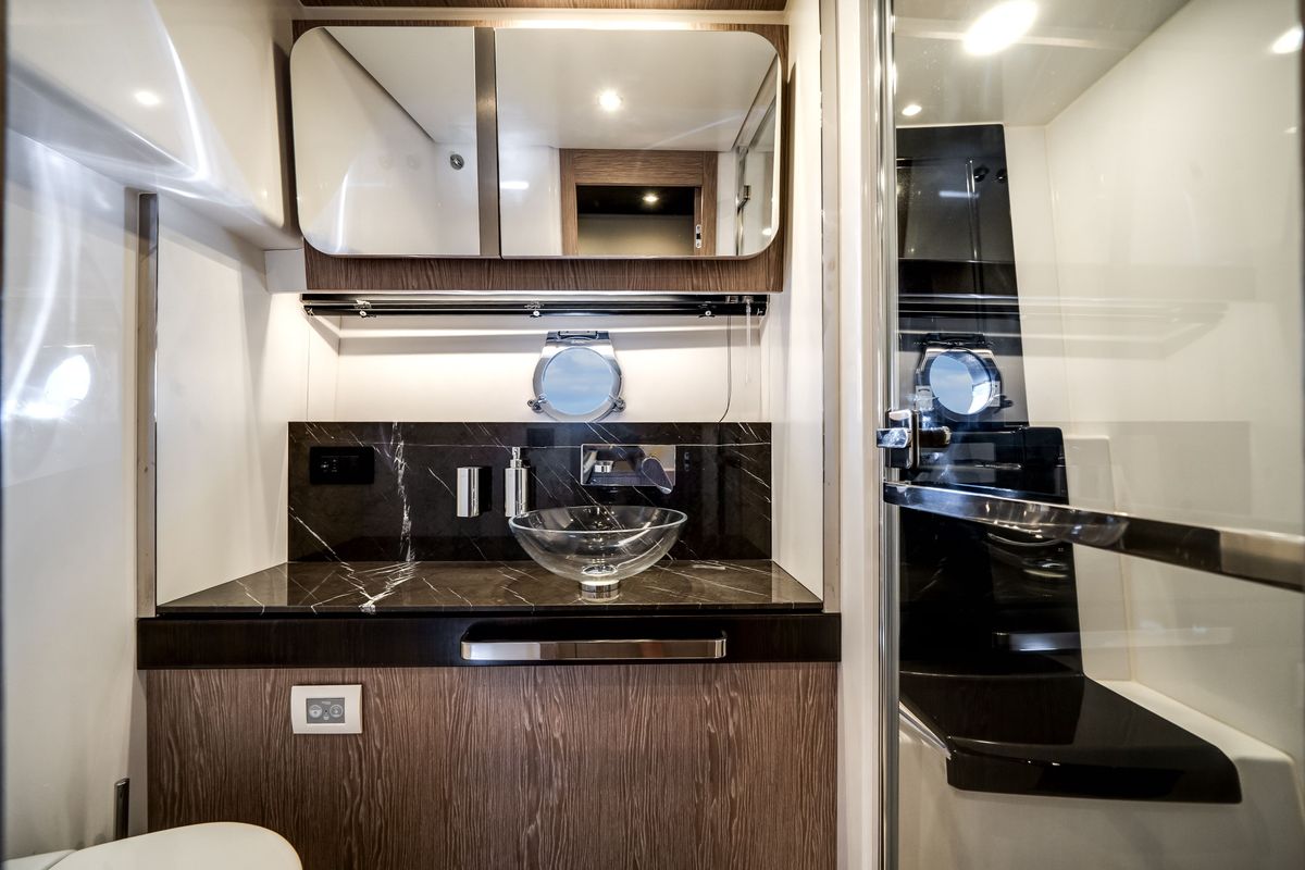 2020 Azimut 60 