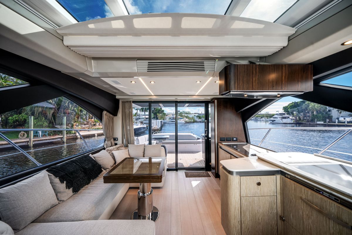 2020 Azimut 60 