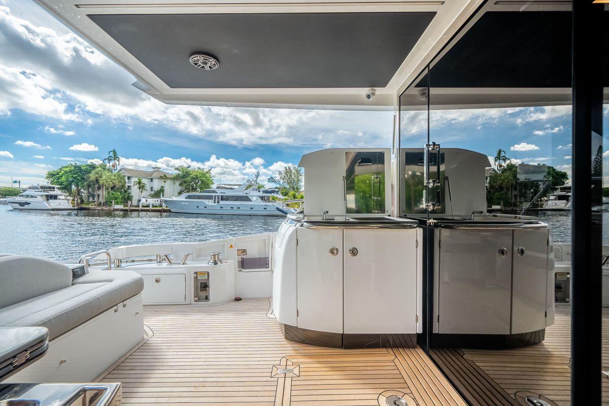 2020 Azimut 60 