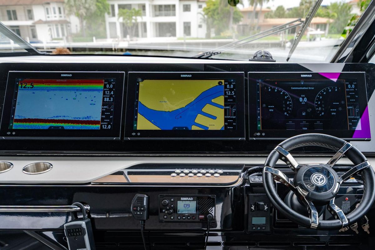 2024 Cruisers Yachts 50 