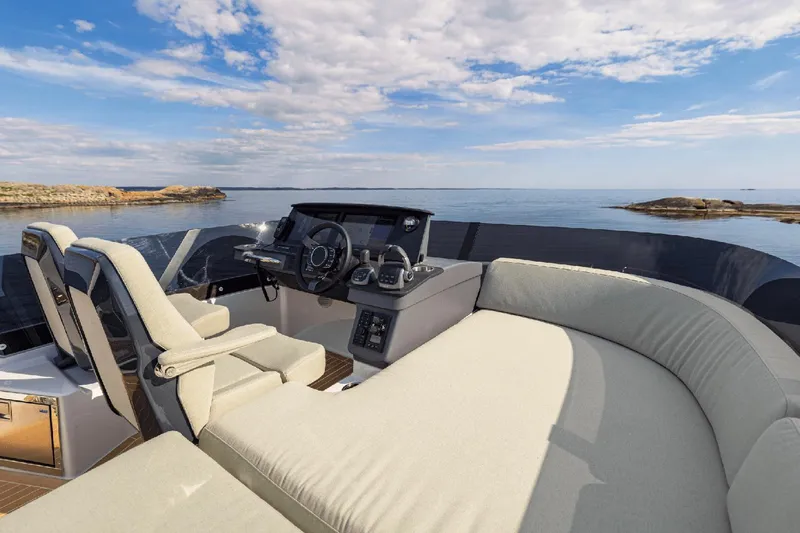  Yacht Photos Pics Manufacturer Provided Image