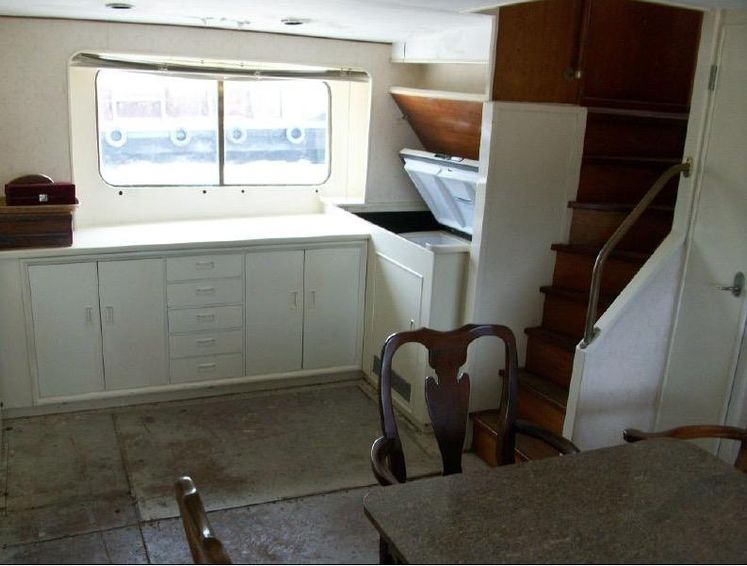 1964-86-feadship-classic-canoe-stern