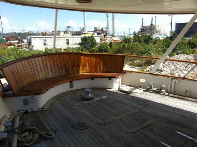1964-86-feadship-classic-canoe-stern