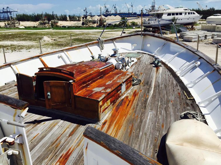 1964-86-feadship-classic-canoe-stern