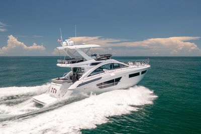 Cruisers Yachts 60 Cantius