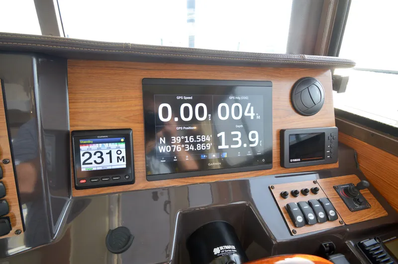 Chestnuts Yacht Photos Pics Dashboard of 2020 Ranger Tugs R-27 with Garmin and Yamaha displays.
