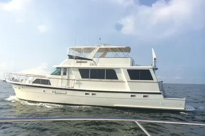 Hatteras 64' Cockpit motoryacht