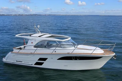 2017 Marex 310 Sun Cruiser