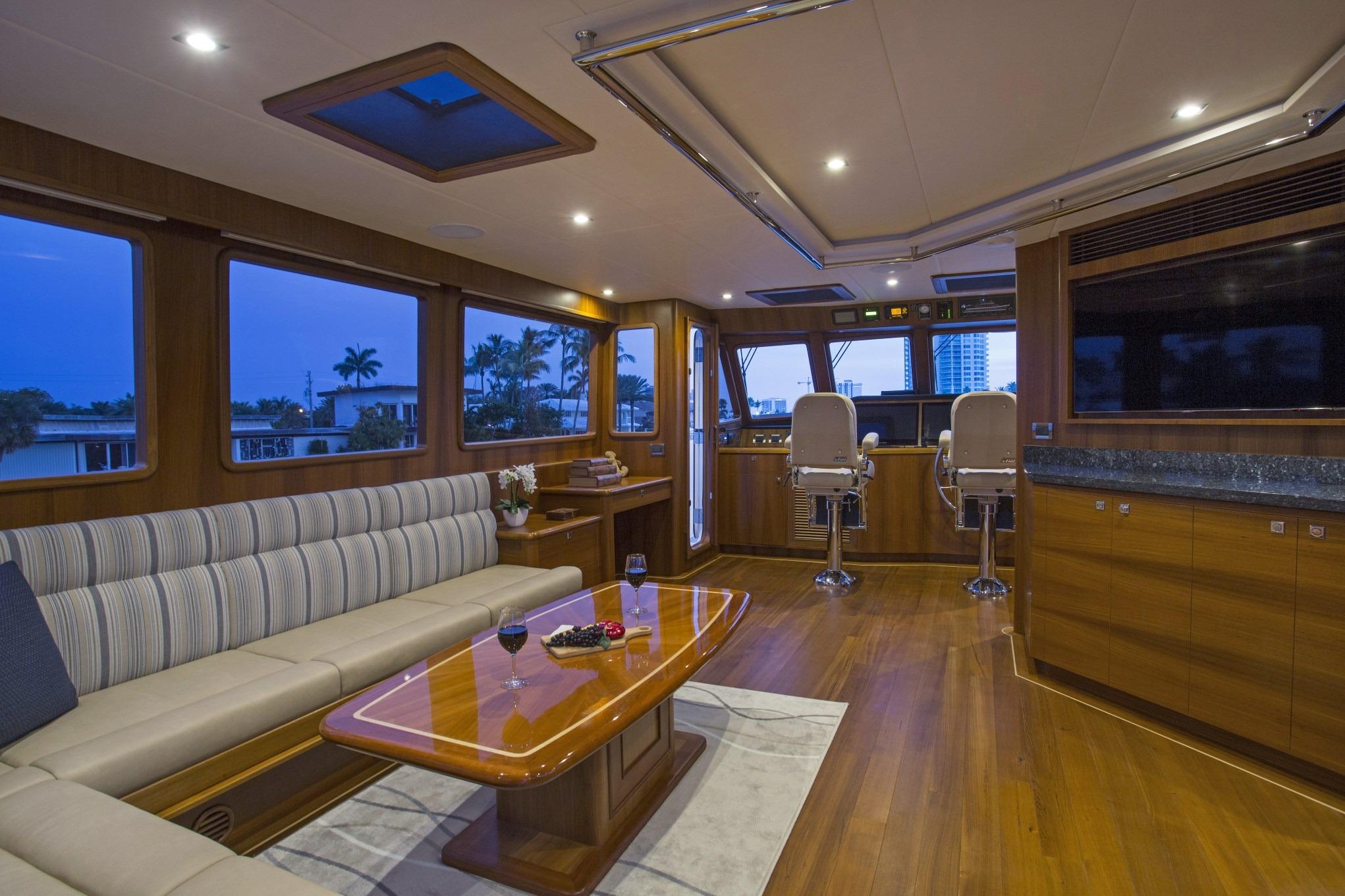 Yacht Photo 49