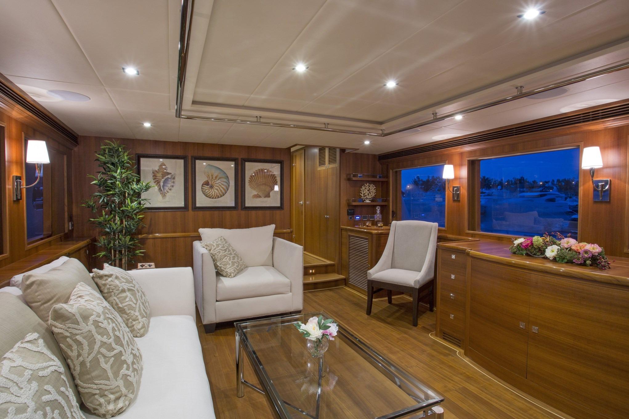 Yacht Photo 40
