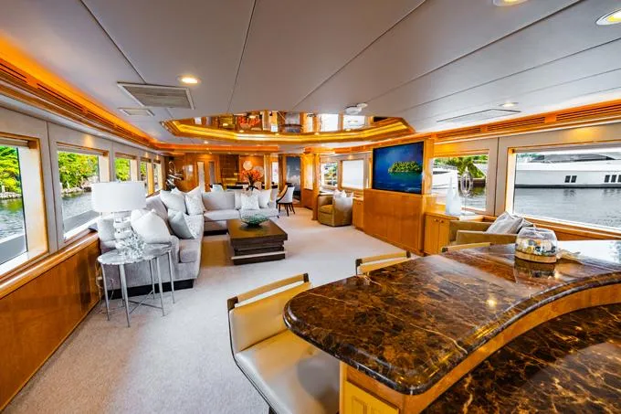 Lone Star Yacht Photos Pics Salon Looking Forward