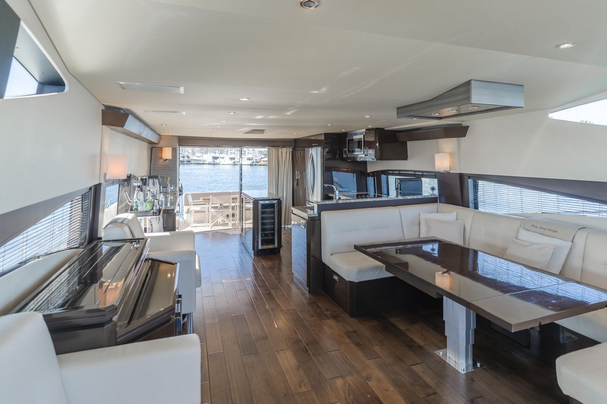 2018 Marquis 72 