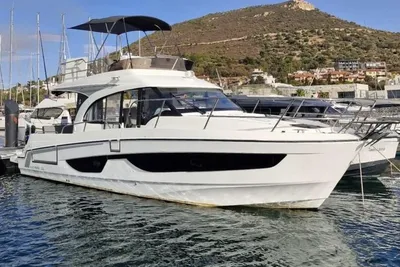 2022 Beneteau Antares 11 Fly