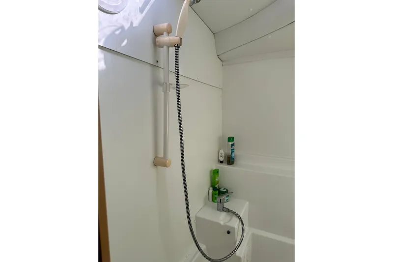Alice Yacht Photos Pics Shower area in 2015 Lagoon 380 S2 yacht bathroom with toiletries.