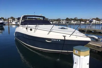 Rinker 342 Fiesta Vee