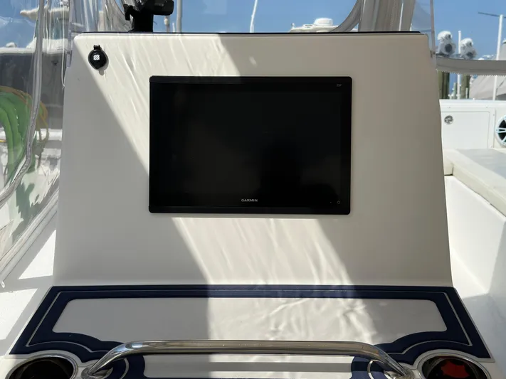  Yacht Photos Pics 2021 AmeraCat 27 Gen II DC boat dashboard with a mounted screen display.