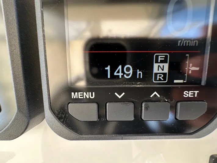  Yacht Photos Pics Digital display showing 149 hours on a 2021 AmeraCat 27 Gen II DC boat.