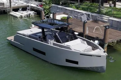De Antonio Yachts D42