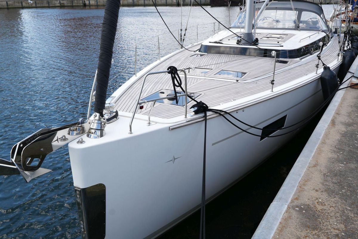 2018 Bavaria 54 