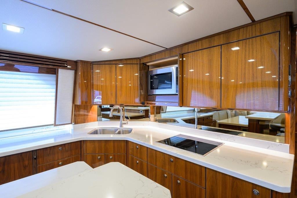 2020 Viking 72 