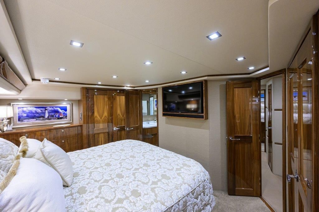 2020 Viking 72 