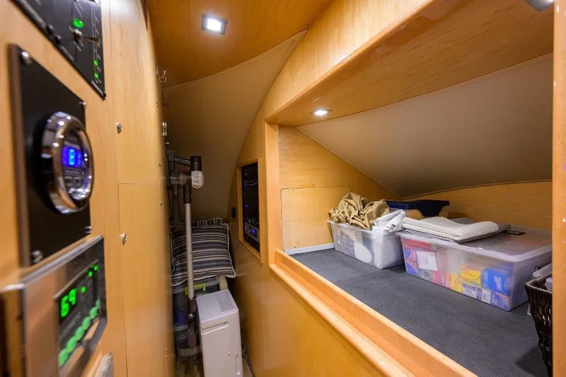 Knot Again Yacht Photos Pics 