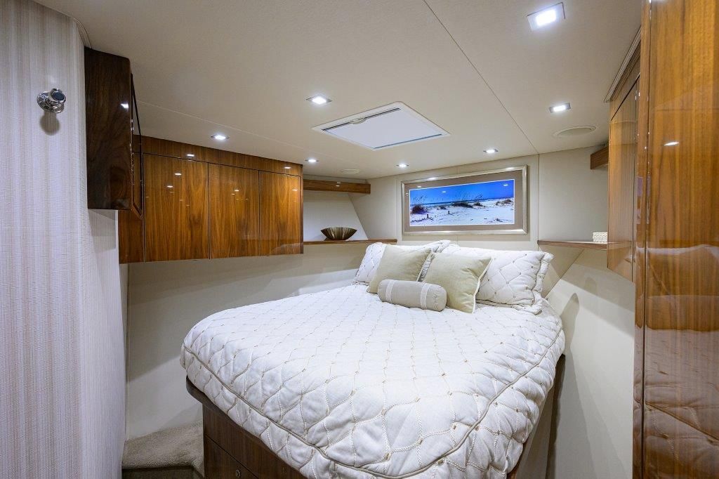 2020 Viking 72 