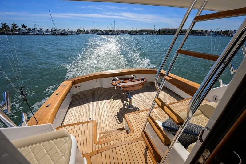 Knot Again Yacht Photos Pics Viking 72 Knot Again - Cockpit