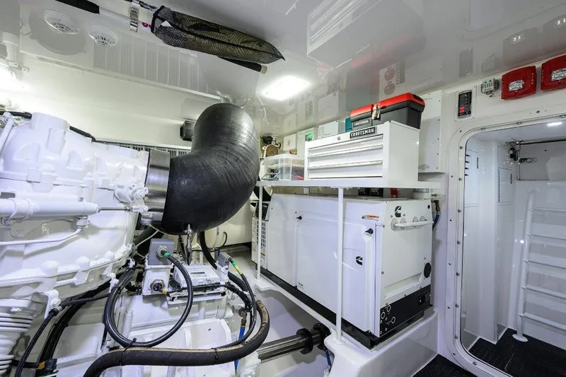 Knot Again Yacht Photos Pics Viking 72 Knot Again - Engine Room