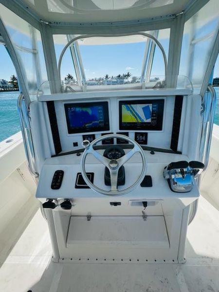 2008 Venture 34 Open