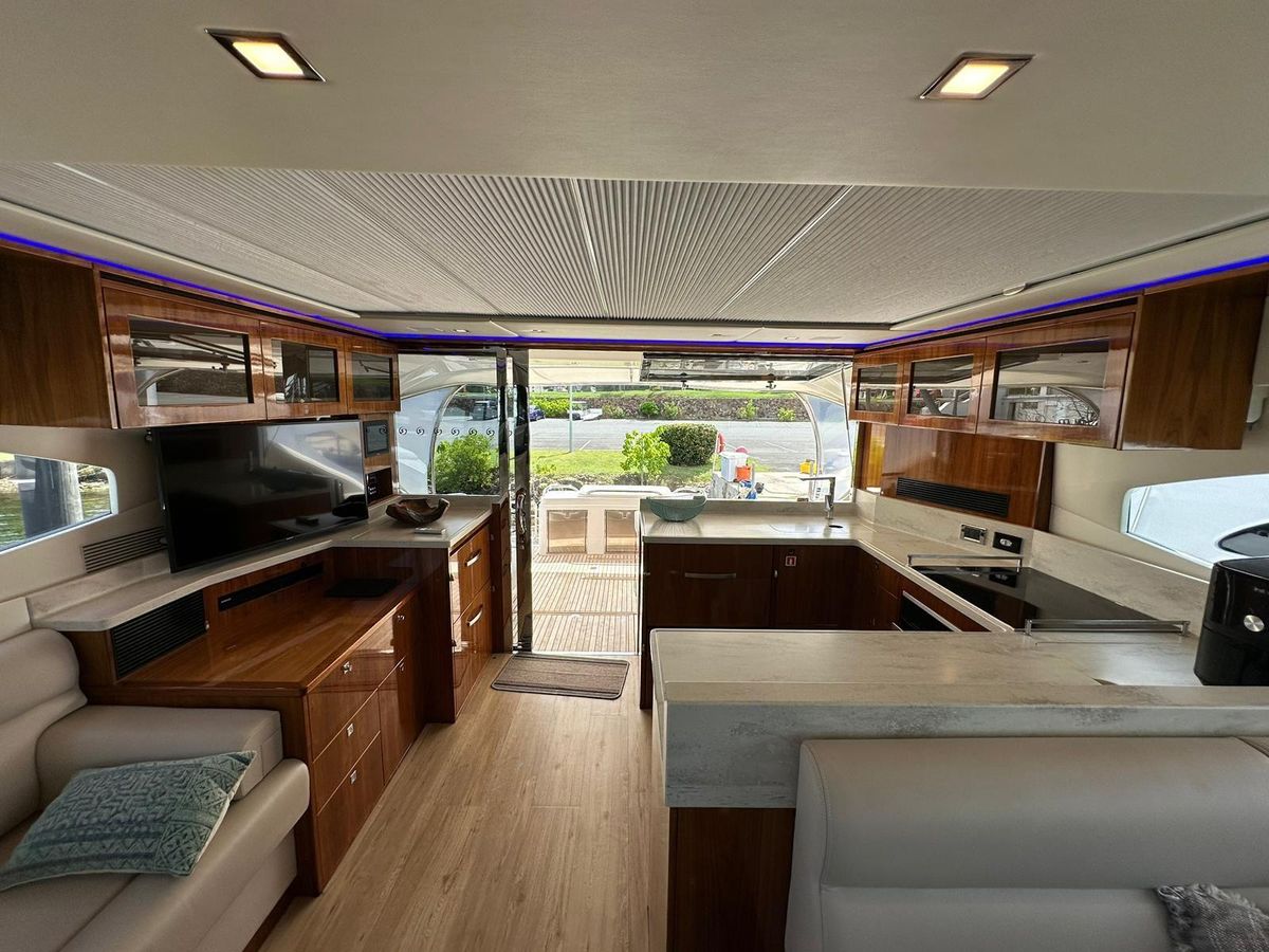 2018 Riviera 60 