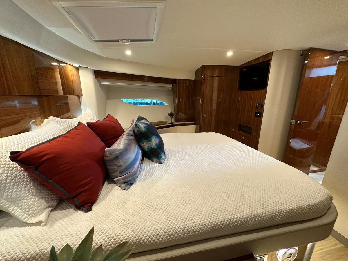 2018 Riviera 60 
