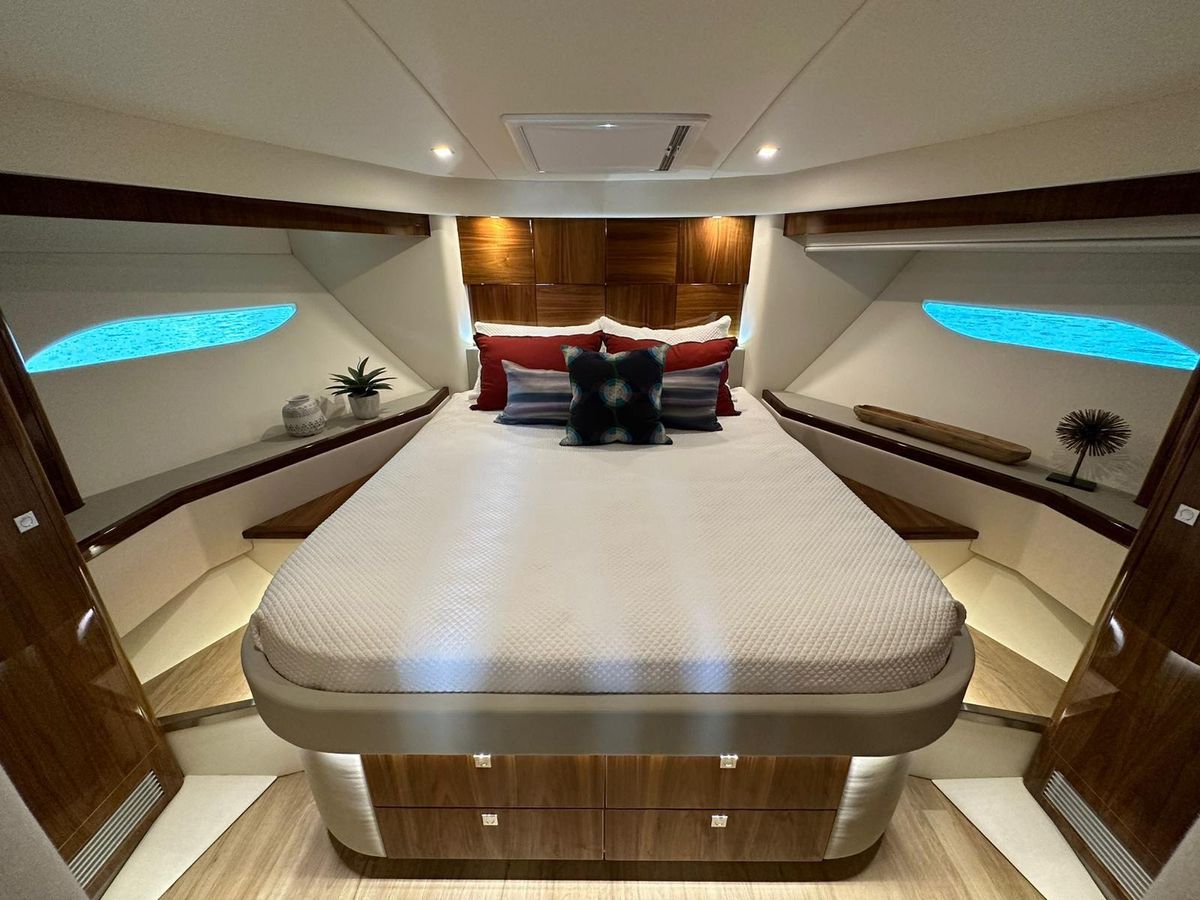 2018 Riviera 60 