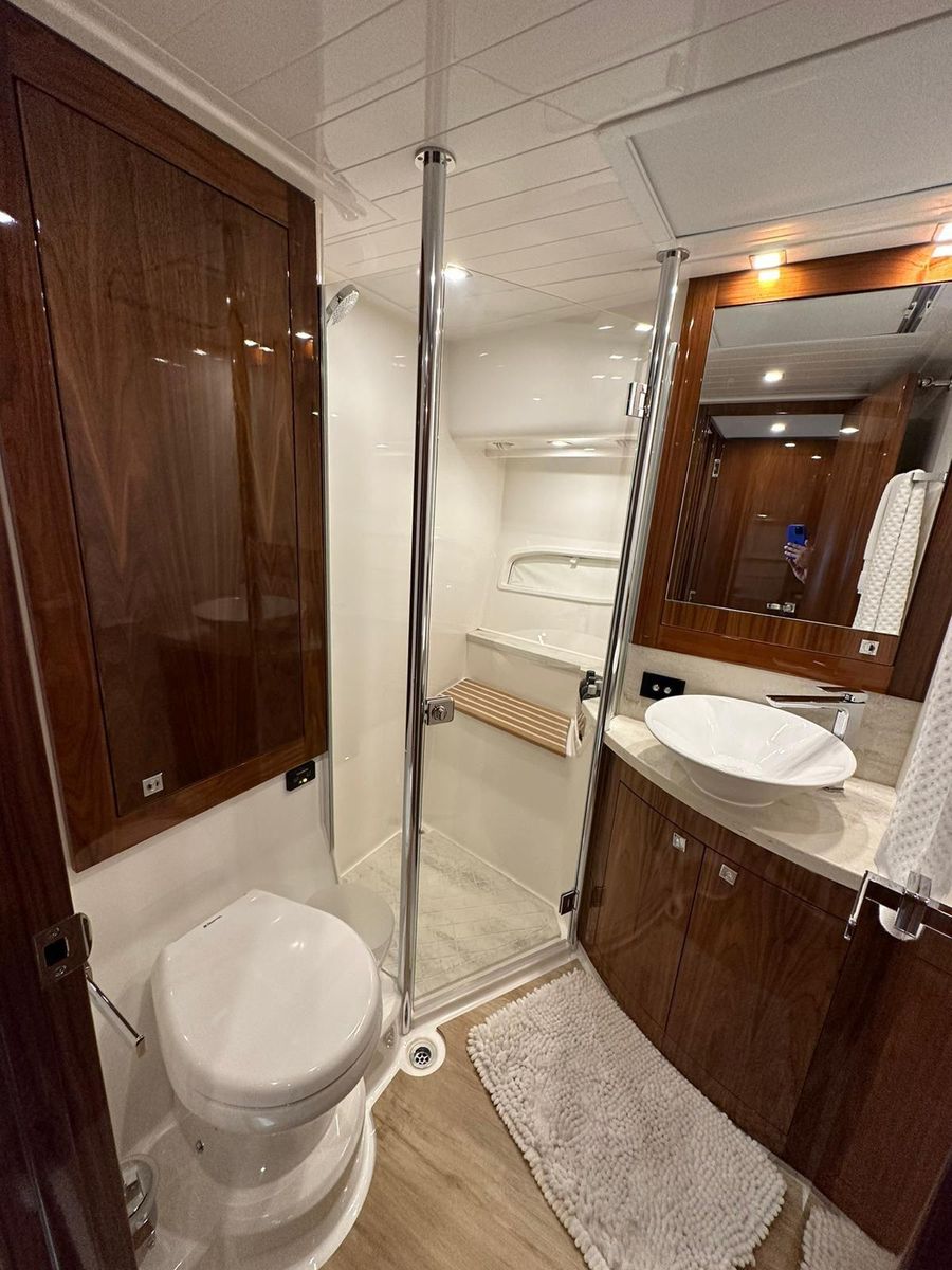 2018 Riviera 60 
