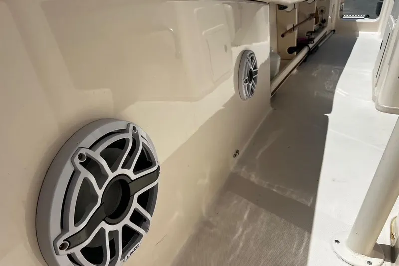  Yacht Photos Pics 2015 Grady-White Canyon 336 boat interior with installed speakers.