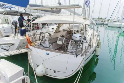 2014 Bavaria Cruiser 37