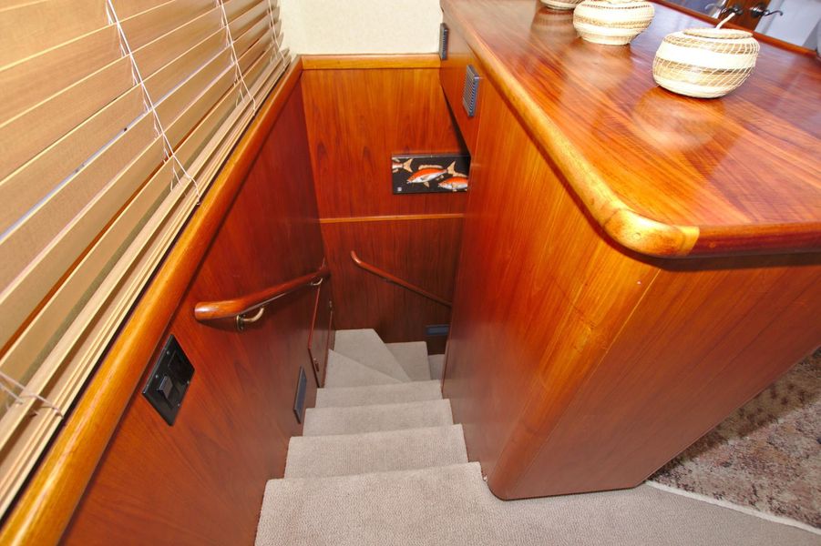 1986 Stephens Enclosed Pilothouse MY