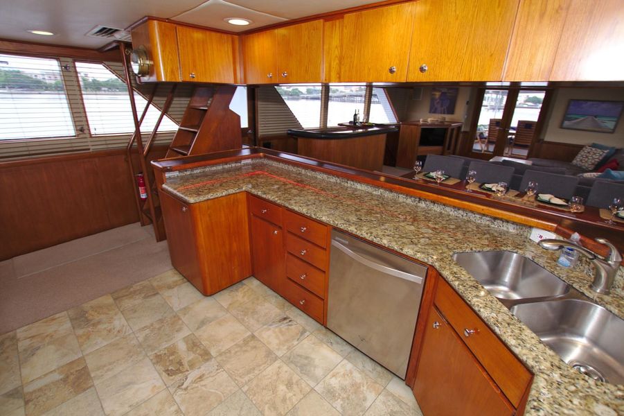 1986 Stephens Enclosed Pilothouse MY