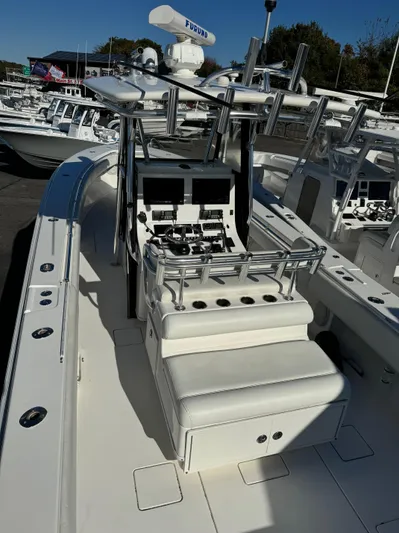  Yacht Photos Pics 2013 Contender 35 ST boat with advanced navigation equipment and spacious seating.