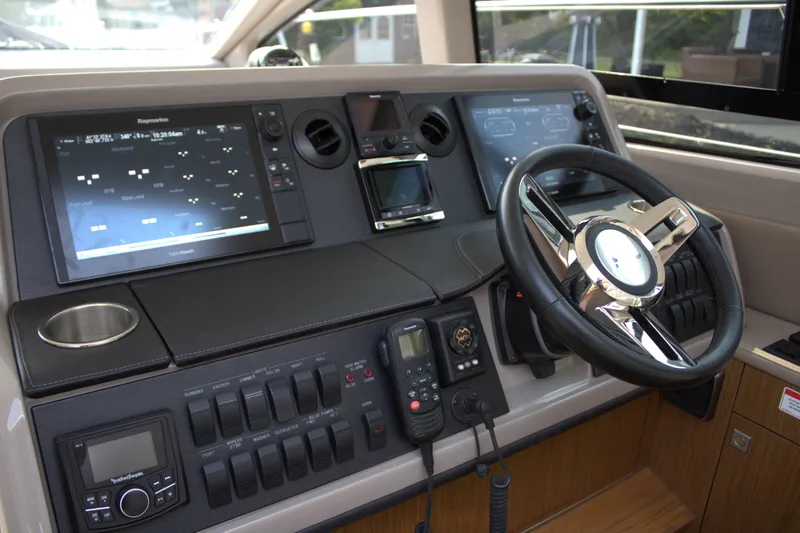 Merrily Ann Yacht Photos Pics 