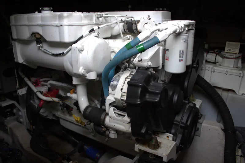 Merrily Ann Yacht Photos Pics Engine Room